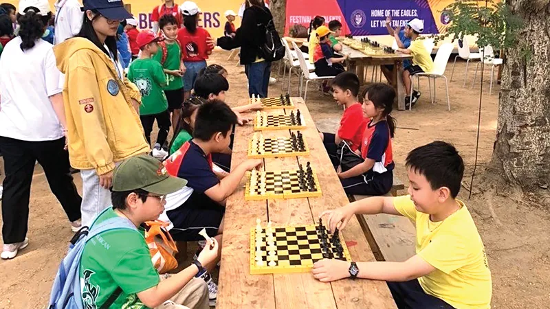 Các em học sinh sau khi đọc sách sẽ được trải nghiệm các hoạt động ngoại khóa ngoài trời