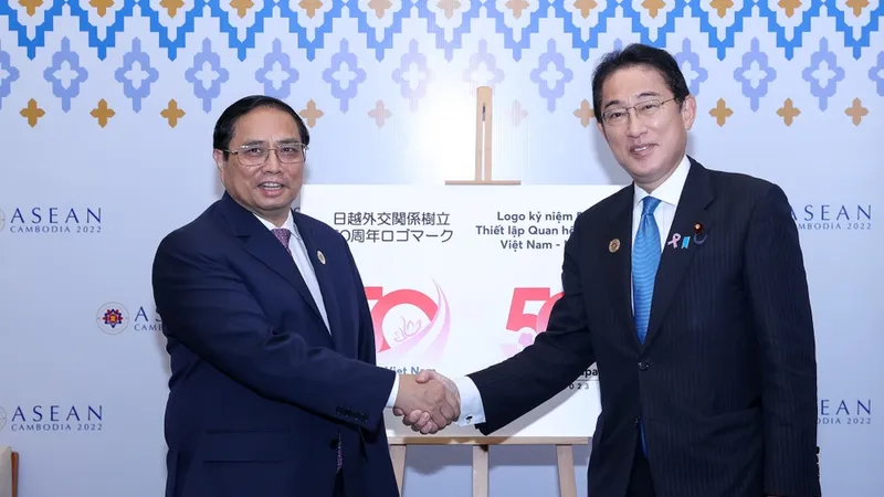 Thủ tướng Phạm Minh Chính gặp Thủ tướng Nhật Bản Kishida Fumio hồi tháng 11-2022, bên lề Hội nghị cấp cao ASEAN. Ảnh: VGP