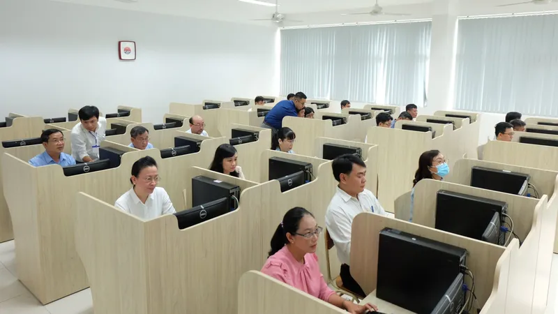 TPHCM khai mạc kỳ thi nâng ngạch công chức