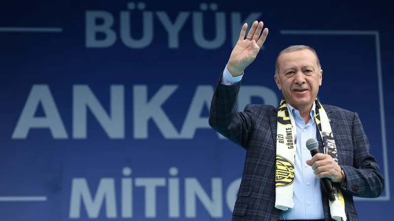 Đương kim Tổng thống Thổ Nhĩ Kỳ Recep Tayyip Erdogan trong cuộc vận động tranh cử ở Ankara, ngày 30-4-2023. Nguồn: TTXVN 