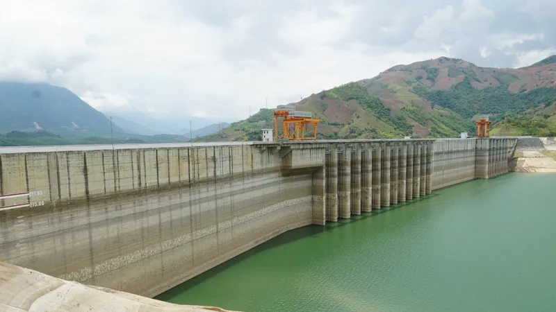 Nhà máy 1 Thủy điện Sơn La đã xuống dưới mực nước chết, thấp hơn mực nước dâng bình thường là 40,07m đầu tháng 6-2023