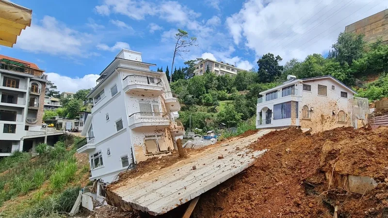 Lâm Đồng ra quân xử lý công trình không phép, sai phép 