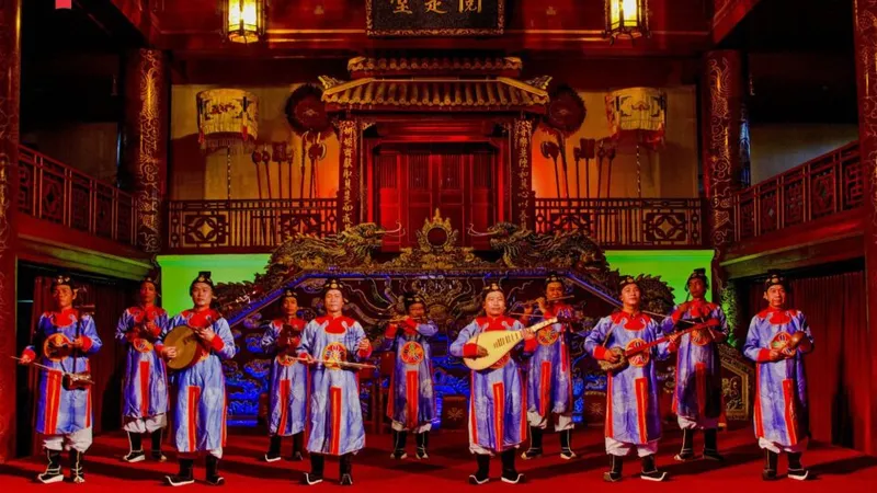 Tìm hiểu Nhã nhạc cung đình Huế