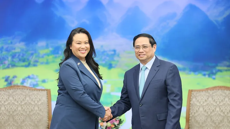 Thủ tướng Phạm Minh Chính tiếp bà Sheng Thao, Thị trưởng TP Oakland, bang California (Hoa Kỳ). Ảnh: TTXVN