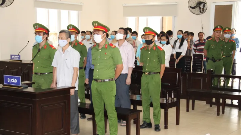 Vụ án liên quan ông Nguyễn Hồng Khanh, cựu Bí thư Thị ủy Bến Cát, Bình Dương: Trả hồ sơ, yêu cầu điều tra bổ sung