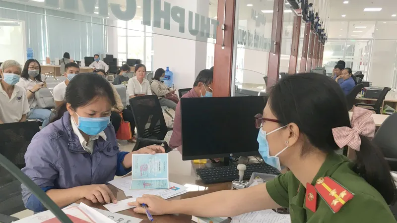 Giải quyết thủ tục cấp CCCD cho người dân tại Công an tỉnh Bến Tre