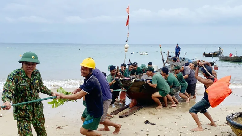 Thừa Thiên Huế, Quảng Nam tổ chức cấm biển, quản lý chặt tàu thuyền ra khơi