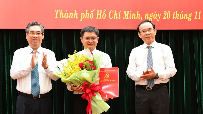 Bí thư Thành ủy TPHCM giao nhiệm vụ cho Trưởng Ban Dân vận Thành ủy và Chánh Văn phòng Thành ủy TPHCM