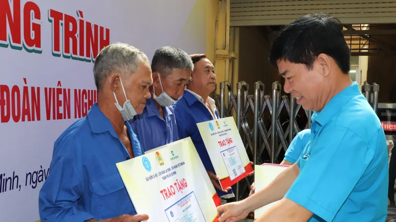 Chào mừng Đại hội XIII Công đoàn Việt Nam, nhiệm kỳ 2023-2028: Vun bồi điểm tựa niềm tin cho người lao động
