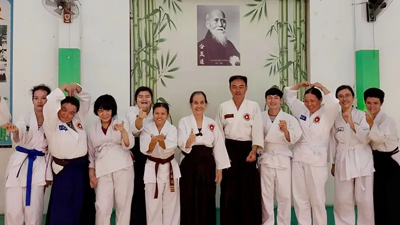 Võ sư U80 và lớp Aikido cho trẻ khuyết tật