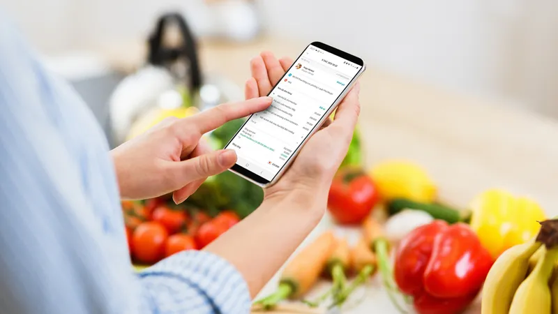 Ngày càng nhiều người Việt “đi chợ online”