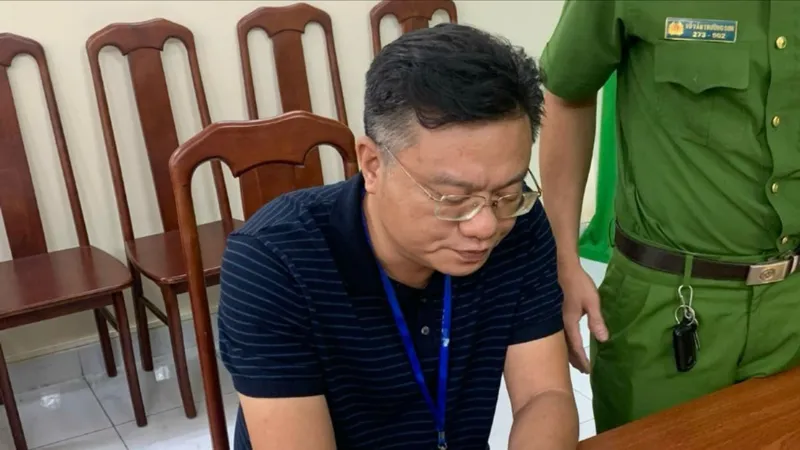 Bị can Phương tại công an 
