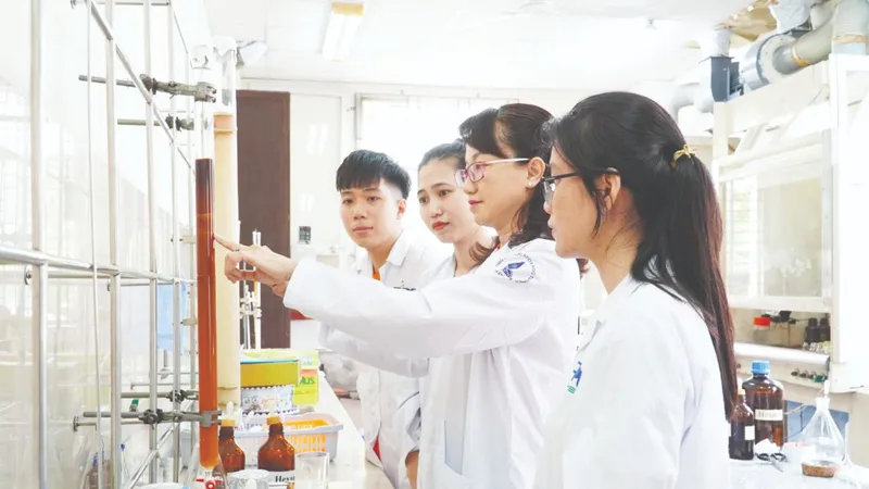 Diễn đàn góp ý xây dựng dự thảo Luật Nhà giáo: Chứng chỉ hay giấy phép hành nghề cho nhà giáo là cần thiết