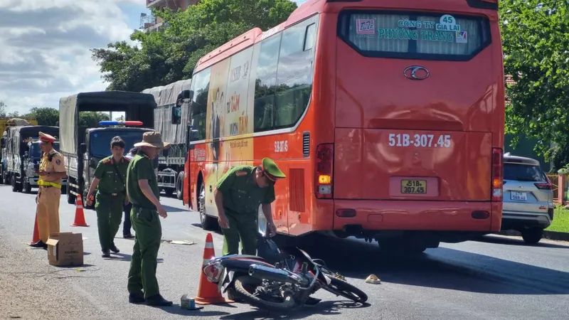 Khởi tố, bắt tạm giam tài xế xe Phương Trang tông 2 học sinh tử vong