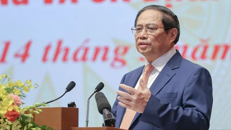 Thủ tướng: Phấn đấu giảm mặt bằng lãi suất cho vay, quyết liệt triển khai các giải pháp tăng trưởng tín dụng
