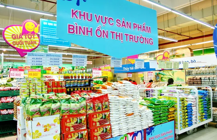 Tăng lượng hàng bình ổn thị trường năm 2024 và Tết Ất Tỵ 2025