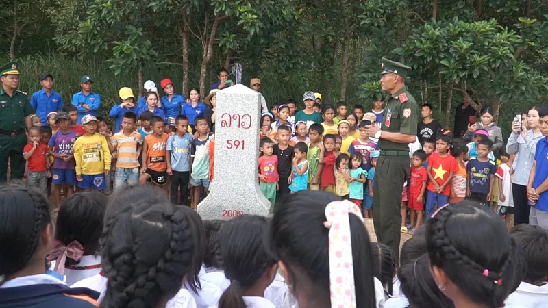 Biên cương vươn mình mạnh mẽ - Bài 3: Giữ bình yên cho biên cương