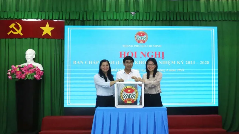 Đồng chí Lê Minh Dũng giữ chức Chủ tịch Hội Nông dân TPHCM
