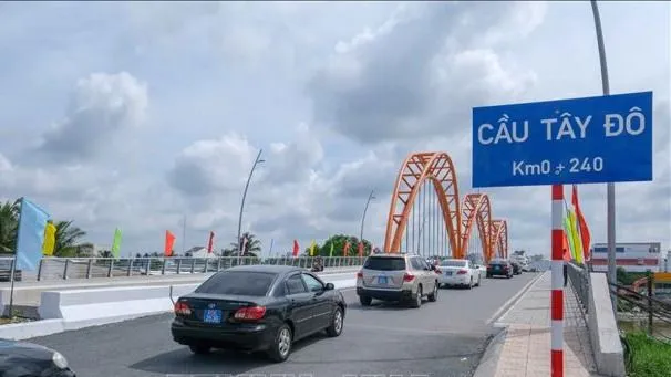 TP Cần Thơ: Khánh thành cầu Tây Đô và cầu Cờ Đỏ