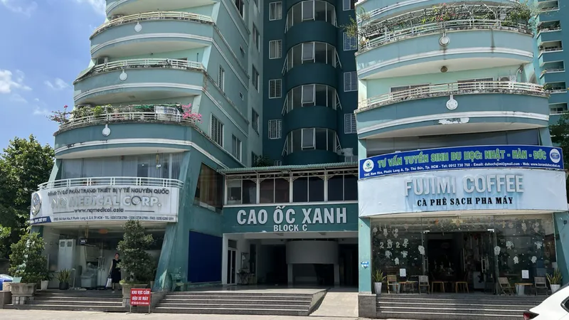Khu chung cư Cao ốc Xanh đã đưa vào sử dụng nhiều năm bỗng nhiên bị đình chỉ hoạt động