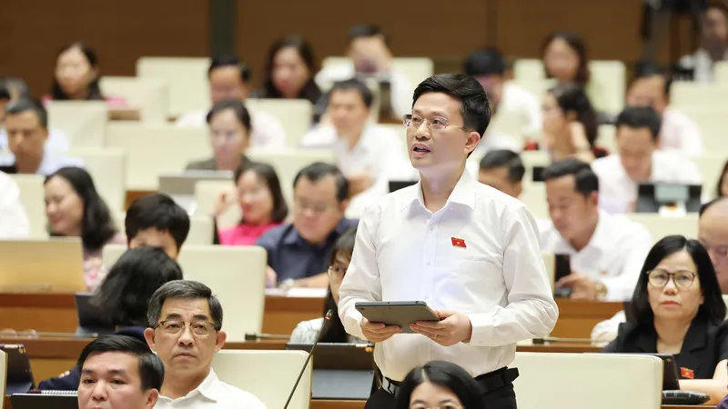 Đại biểu chất vấn các thành viên Chính phủ tại kỳ họp thứ 7 Quốc hội khóa XV