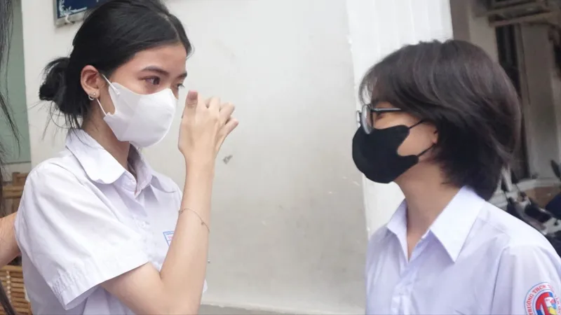 TPHCM: Thí sinh bước vào giờ làm bài môn chuyên hoặc tích hợp của kỳ thi tuyển sinh lớp 10