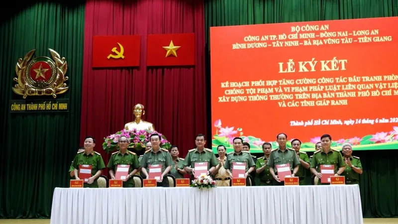 Công an TPHCM cùng 6 tỉnh giáp ranh đấu tranh chống “cát tặc”
