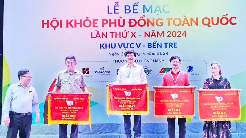 Đoàn Đồng Tháp giành giải nhất toàn đoàn khu vực V