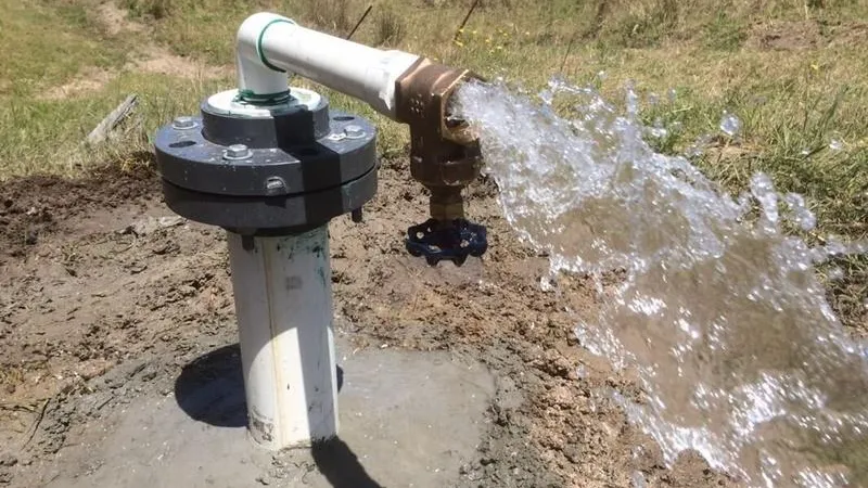 Giúp người dân hiểu để hạn chế khai thác nước ngầm