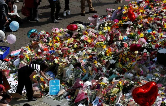 Vụ đánh bom tại Manchester: Cảnh sát bắt giữ thêm hai nghi can