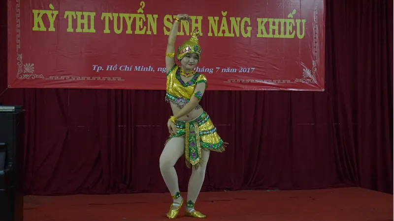 Một thí sinh trong phần thi năng khiếu