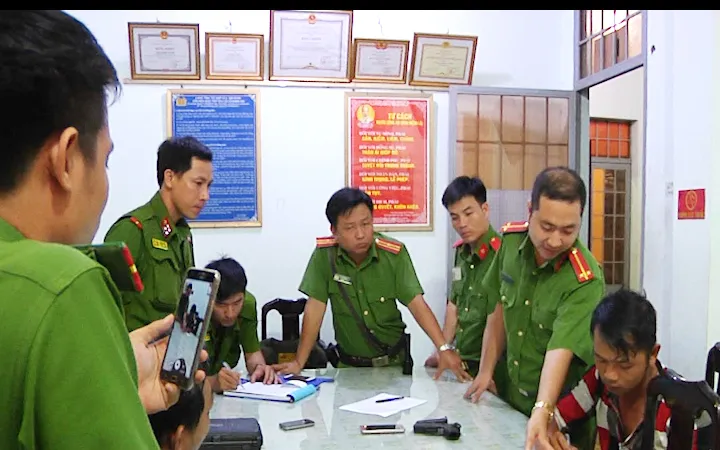 Bắt một bảo vệ ngân hàng dùng súng để giải quyết mâu thuẫn