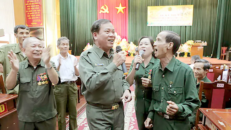 ​ Hãy chia sẻ và thấu hiểu