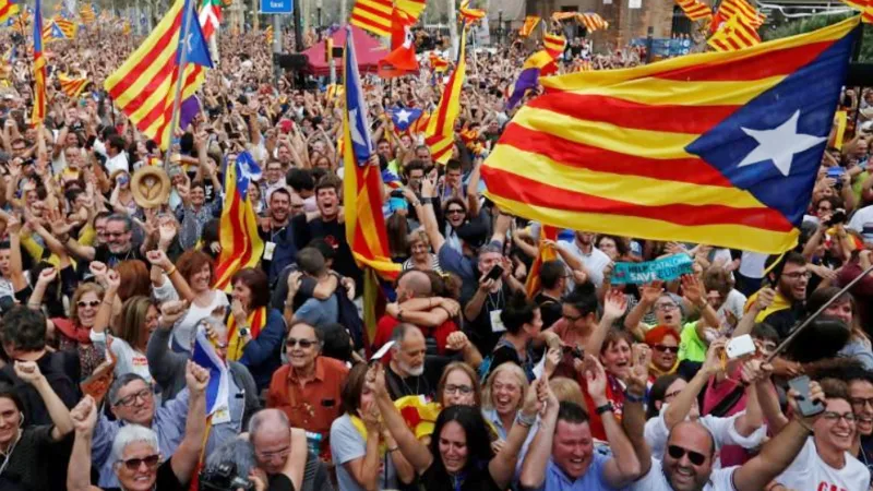Catalonia chính thức tuyên bố độc lập khỏi Tây Ban Nha