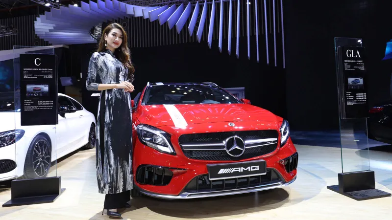 Quyến rũ cùng Mercedes-AMG GLA 45 4MATIC và S 400 4MATIC Coupé