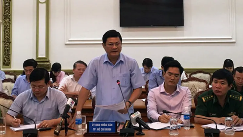Kiên quyết xử lý nạn khai thác cát trái phép vùng giáp ranh