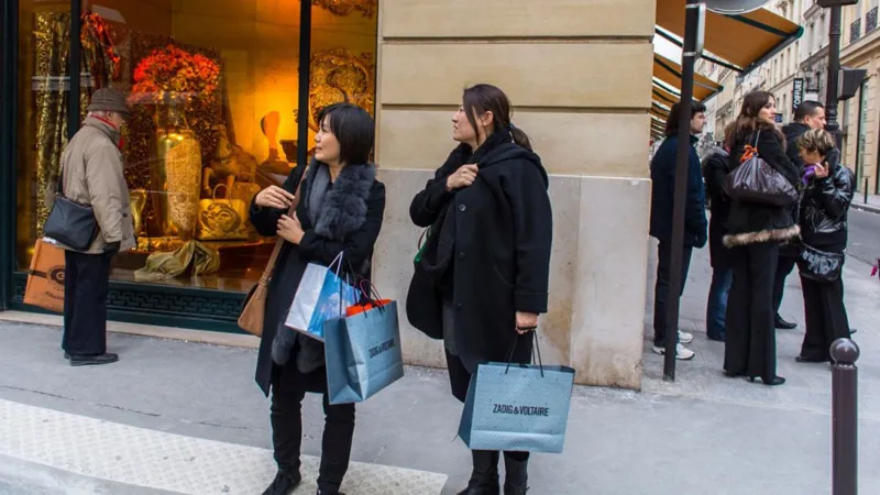 Du khách Trung Quốc lại bị cướp ở Paris