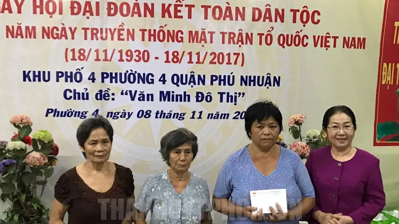 Tình làng nghĩa xóm củng cố khối đại đoàn kết toàn dân tộc