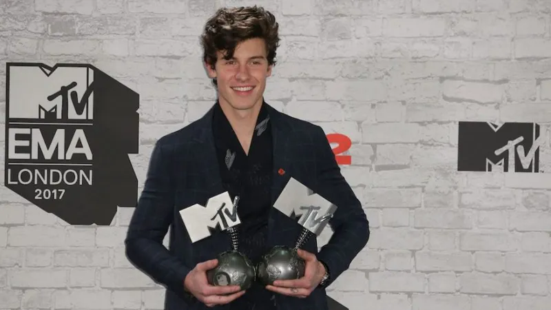 Lễ trao giải MTV EMA 2017: Nghệ sĩ trẻ Canada Shawn Mendes thắng lớn