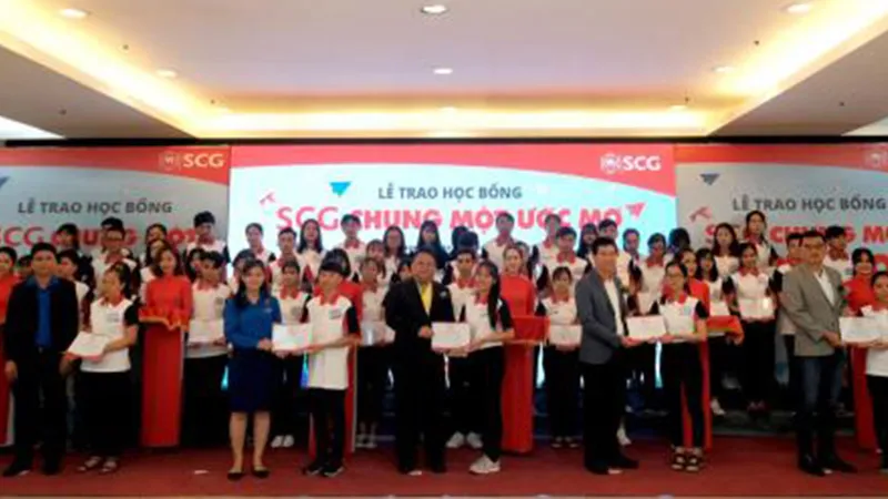 Đồng hành giấc mơ học tập của bạn trẻ 