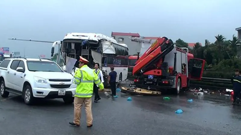 Xe chữa cháy được phép đi ngược chiều trên đường cao tốc?