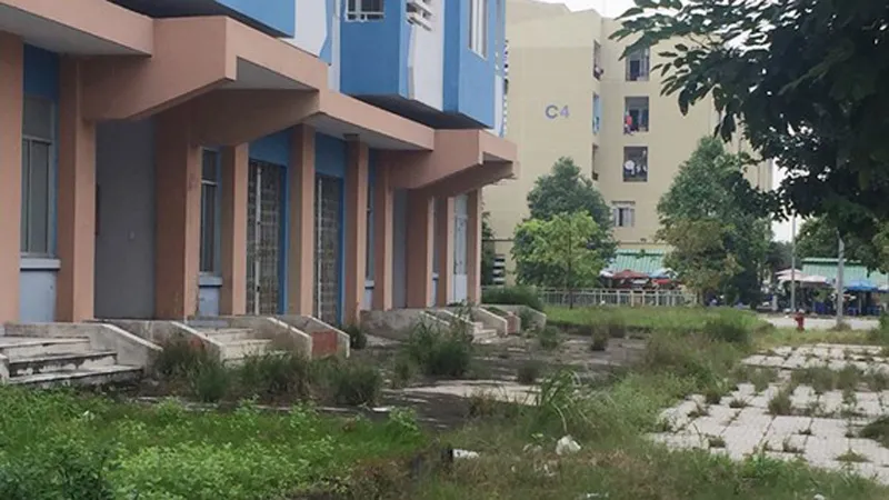 Bài học từ sự dư thừa nhà tái định cư