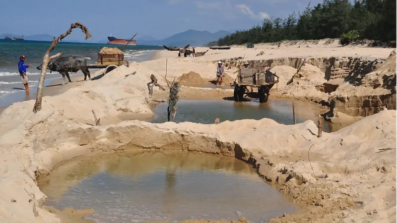 Nhiều ngôi làng ở miền Trung đang chìm dần - Bài 3: Cần đồng thuận chống sạt lở 