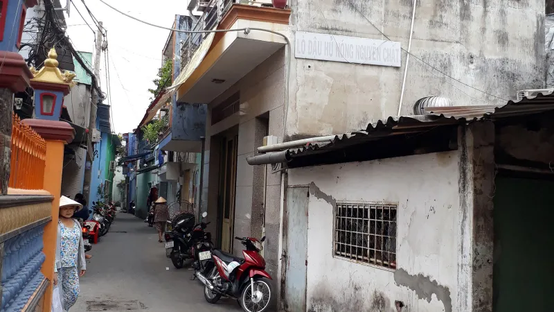 Dãy nhà lấn hẻm