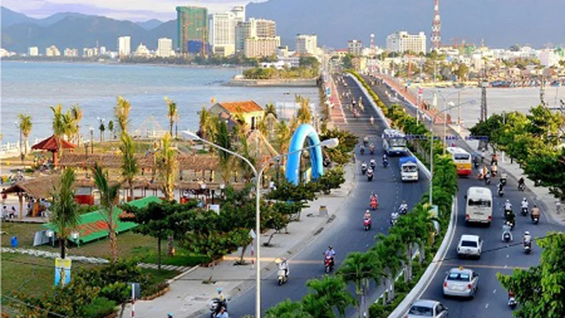 Nha Trang vắng bóng rao vặt, quảng cáo nhếch nhác