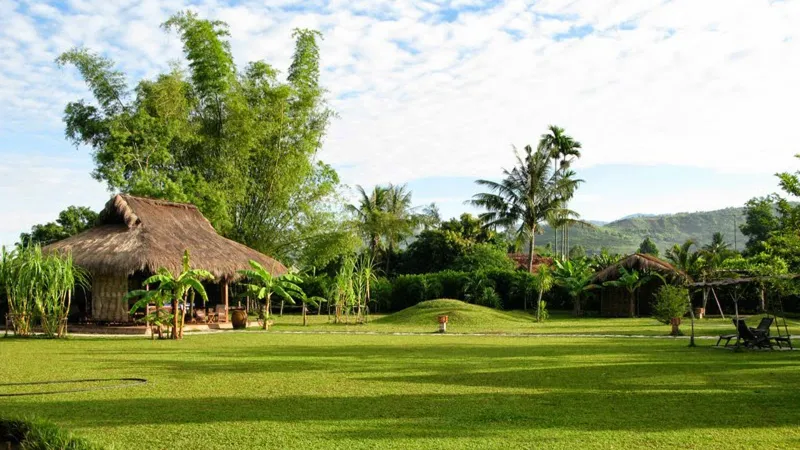 Gặp lại người làng