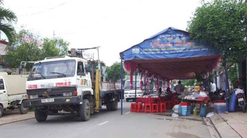 Hiểm họa do dựng rạp dưới lòng đường