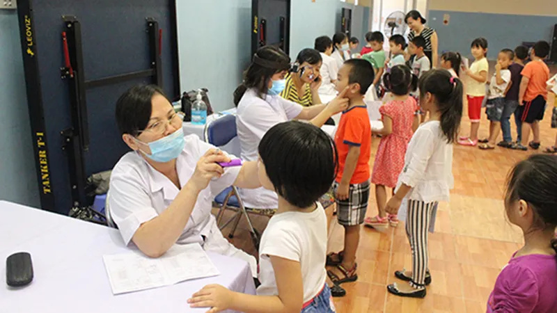 Đánh giá công tác y tế và vệ sinh trường học