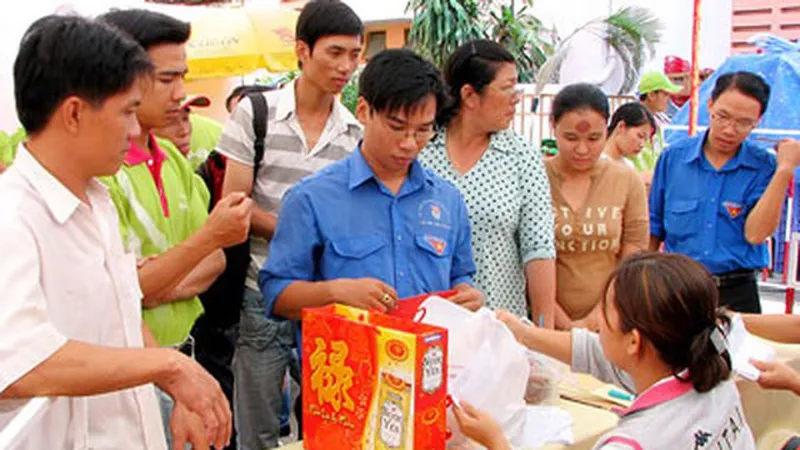 Bình Dương: Kinh phí chăm lo Tết Kỷ Hợi tăng 20% 