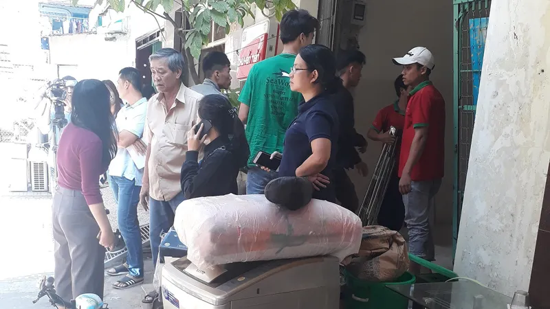 Dời khẩn cấp 38 hộ dân chung cư 518 Võ Văn Kiệt: Chia sẻ, gỡ khó cho dân